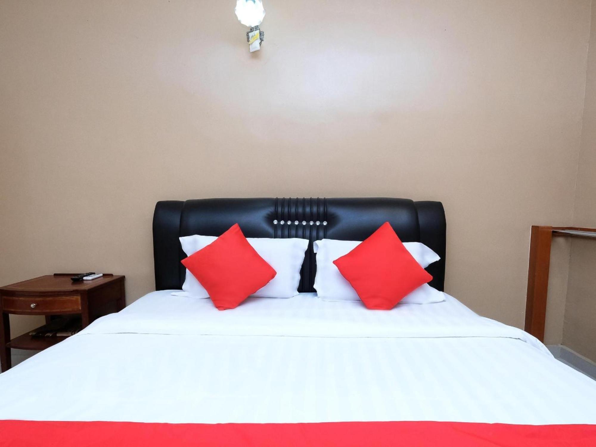 Super Oyo 707 Ayuni Hotel Bangi Εξωτερικό φωτογραφία