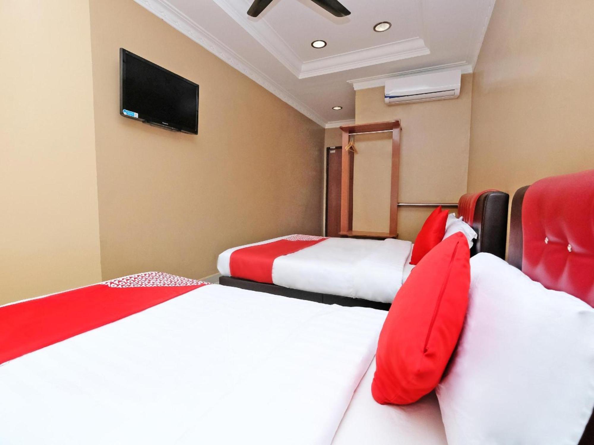 Super Oyo 707 Ayuni Hotel Bangi Εξωτερικό φωτογραφία